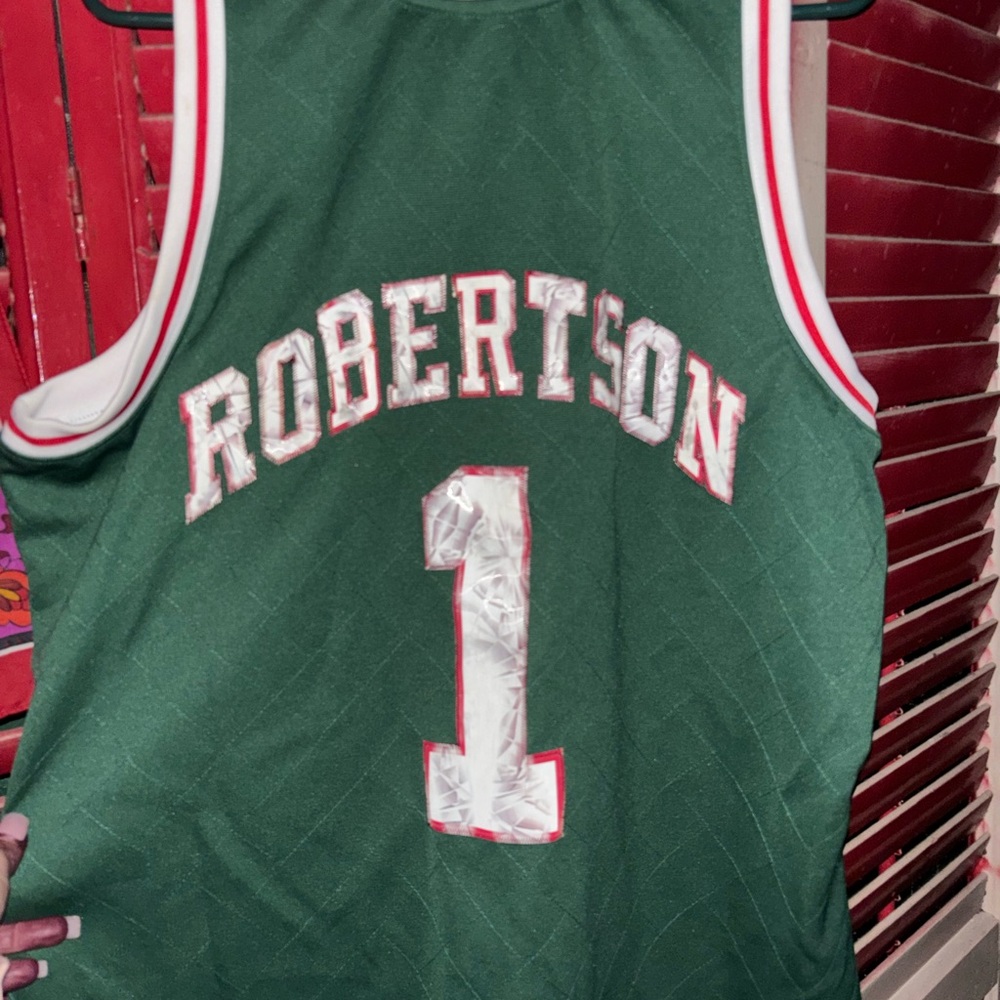 Oscar Robertson limited edition Milwaukee Bucks jersey